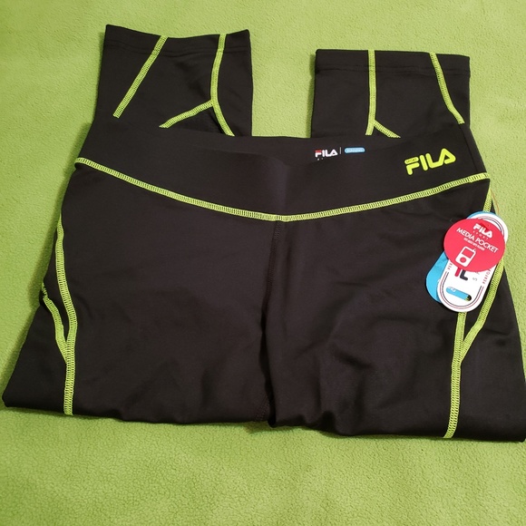 Fila Pants - Fila Black/Green Athletic Capri w/ Pocket